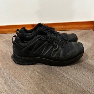 New size 12 salomon shoes